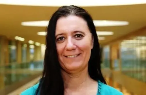 Mandy-Robertson-Headshot